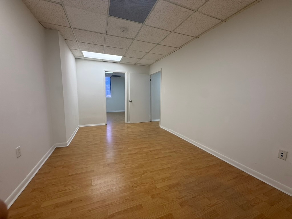 7506-7560 NW 70th St, Miami, FL for lease Interior Photo- Image 1 of 20