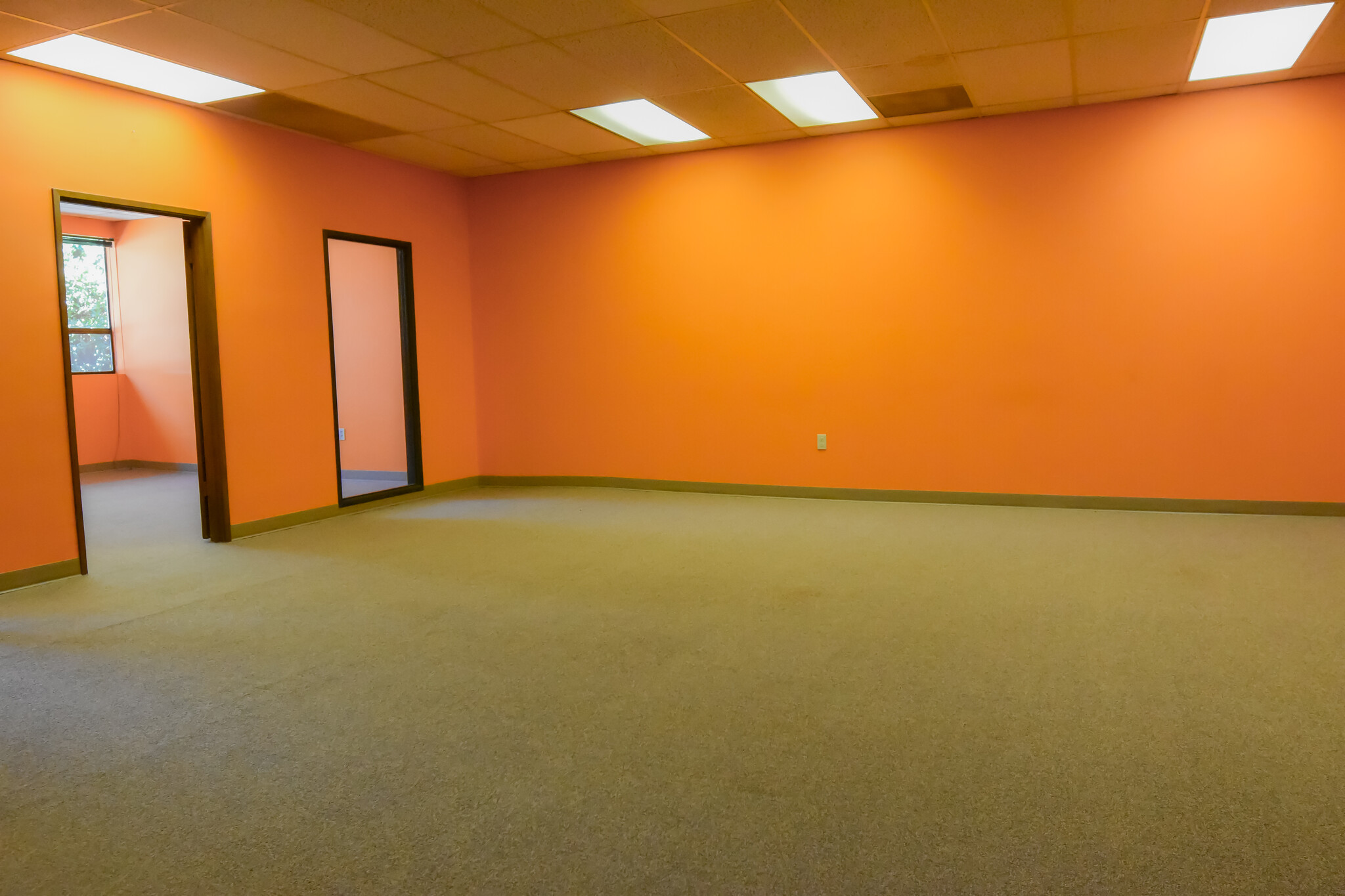 2410 SE 121st Ave, Portland, OR for lease Interior Photo- Image 1 of 4