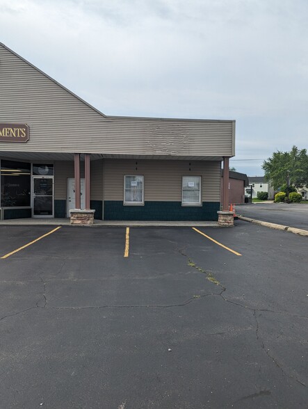 929-935 Brighton Rd, Tonawanda, NY 14150 - Brighton-Eggert Plaza | LoopNet