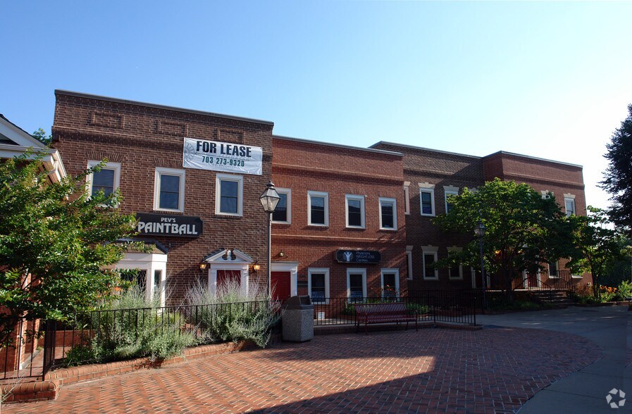 1119811204 Lee Hwy, Fairfax, VA 22030