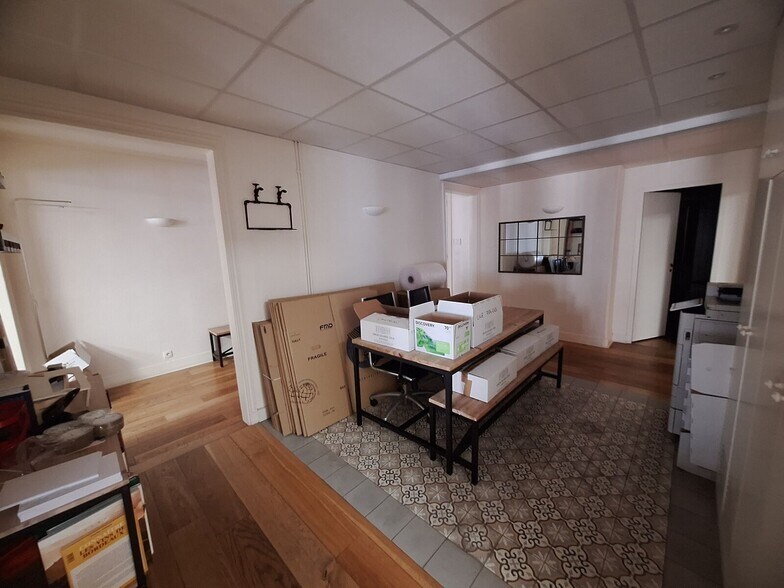 10 Cours Du XXX Juillet, Bordeaux for lease - Building Photo - Image 3 of 6