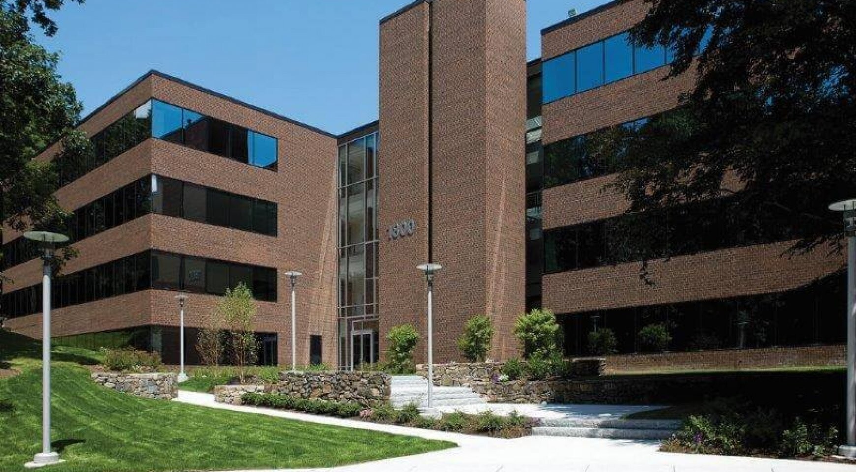 1700 West Park Dr, Westborough, MA for lease Building Photo- Image 1 of 25