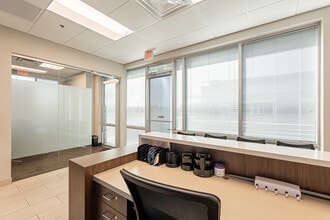 1095 W Rio Salado Pky, Tempe, AZ for lease Building Photo- Image 2 of 39
