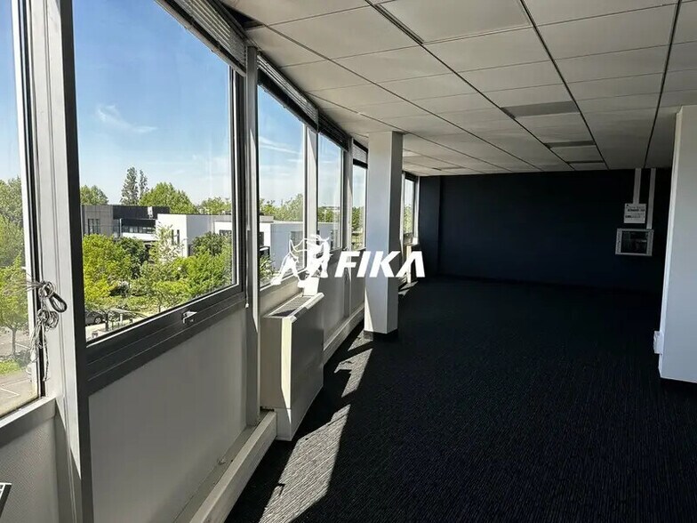 51 Rue Ampère, Labège for lease - Interior Photo - Image 2 of 7