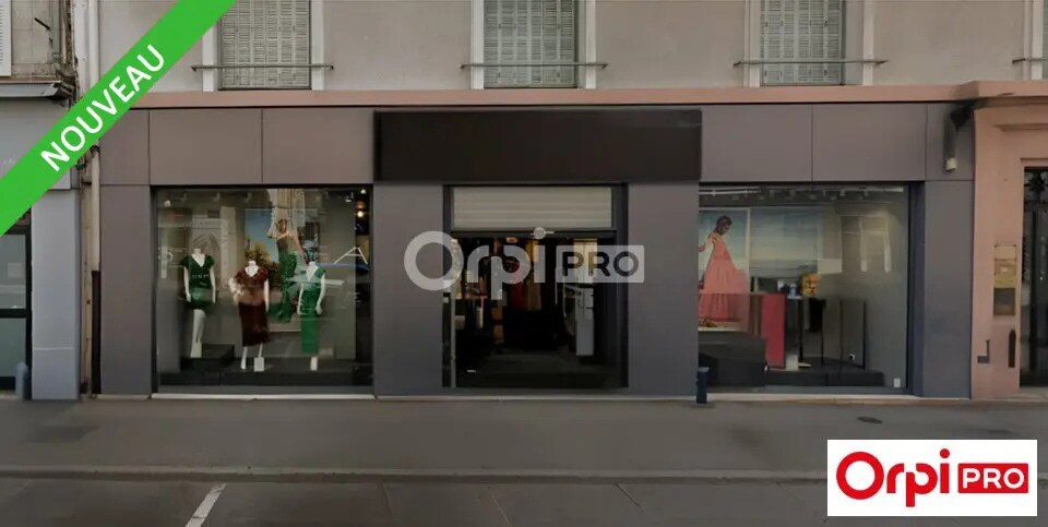 Retail in Romans-sur-Isère for lease Building Photo- Image 1 of 12