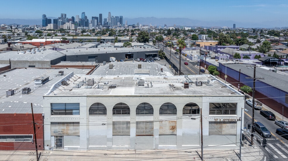197 E Jefferson Blvd, Los Angeles, CA for sale - Building Photo - Image 2 of 63