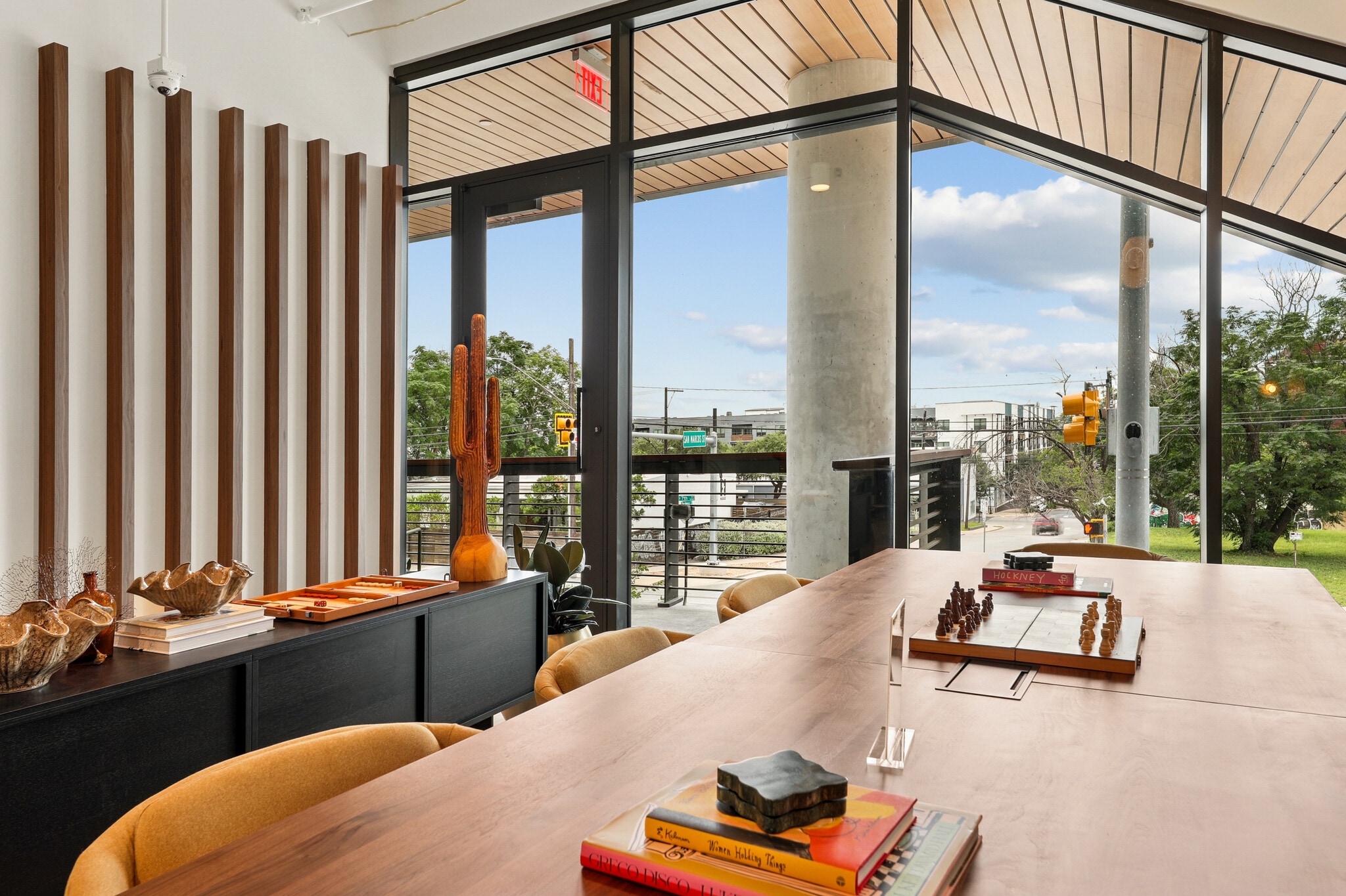 924 E 7th St, Austin, TX for lease Interior Photo- Image 1 of 14