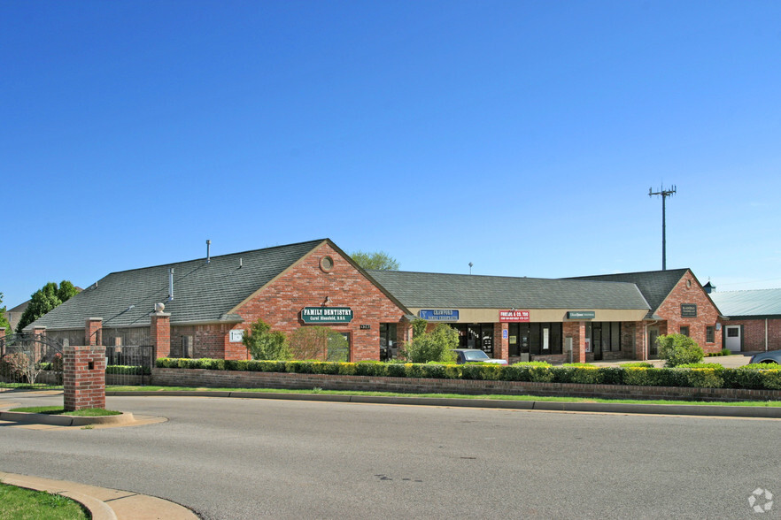 3201 E Memorial, Edmond, OK for lease - Building Photo - Image 2 of 10