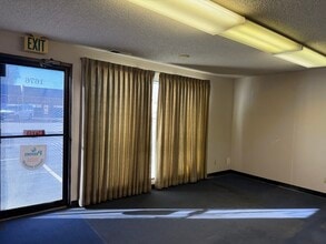 1676-1710 Barcrest Dr, Memphis, TN for lease Interior Photo- Image 1 of 13