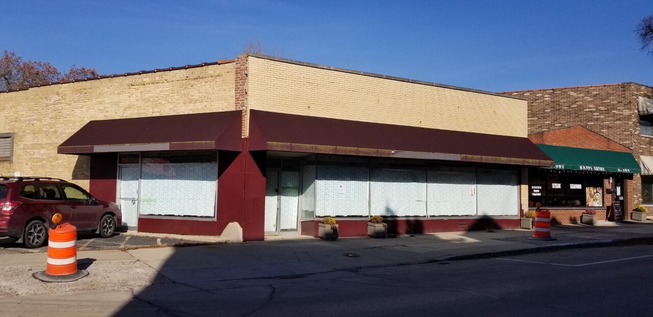 565 Roger Williams Ave, Highland Park, IL 60035