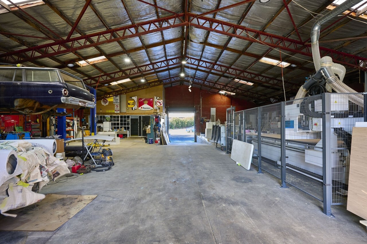 4 Kevin Ave, Ferntree Gully for sale Interior Photo- Image 1 of 6