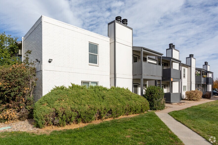 425 S Galena Way, Denver, CO 80247