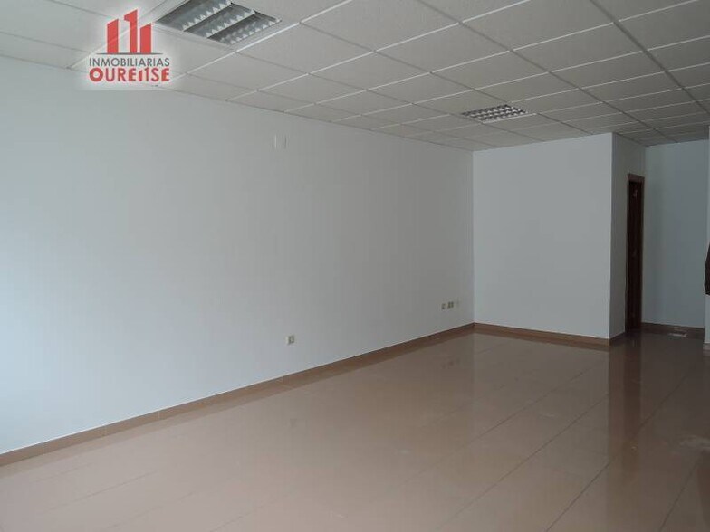 Office in Ourense, Orense for lease - Building Photo - Image 3 of 4