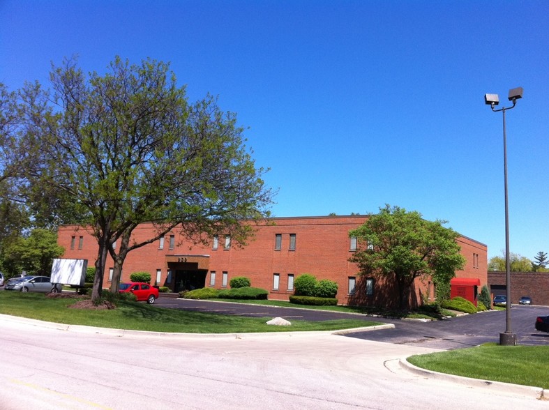 909 S Route 83, Elmhurst, IL for lease - Building Photo - Image 2 of 11