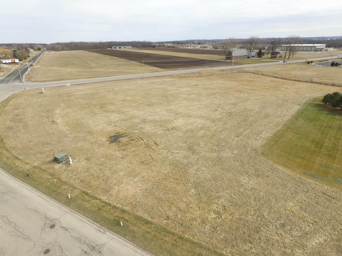 1000 Lake Park Rd, Menasha, WI 54952