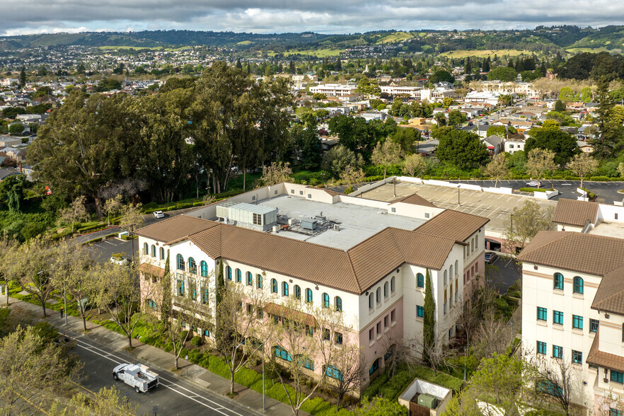 1000 San Leandro Blvd, San Leandro, CA for lease - Building Photo - Image 3 of 7