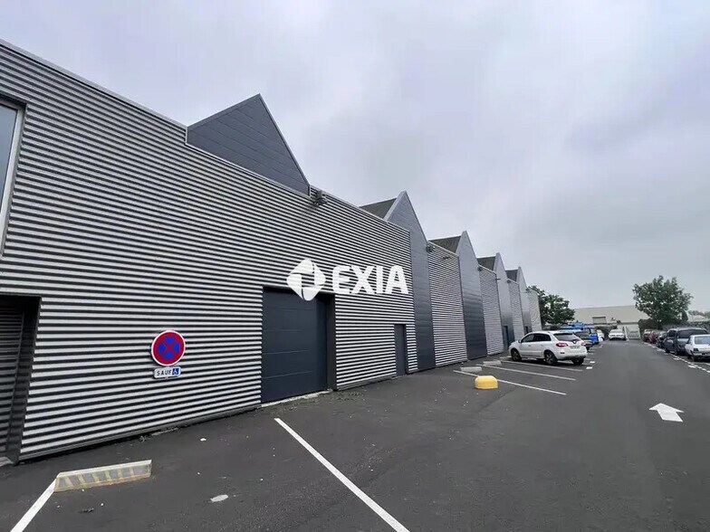 7 Rue Jean Baptiste Corot, Orléans for lease - Building Photo - Image 3 of 7