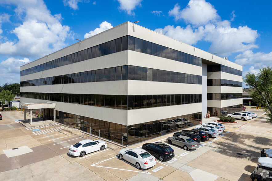 1500 S Dairy Ashford Rd, Houston, TX for lease - Primary Photo - Image 1 of 36