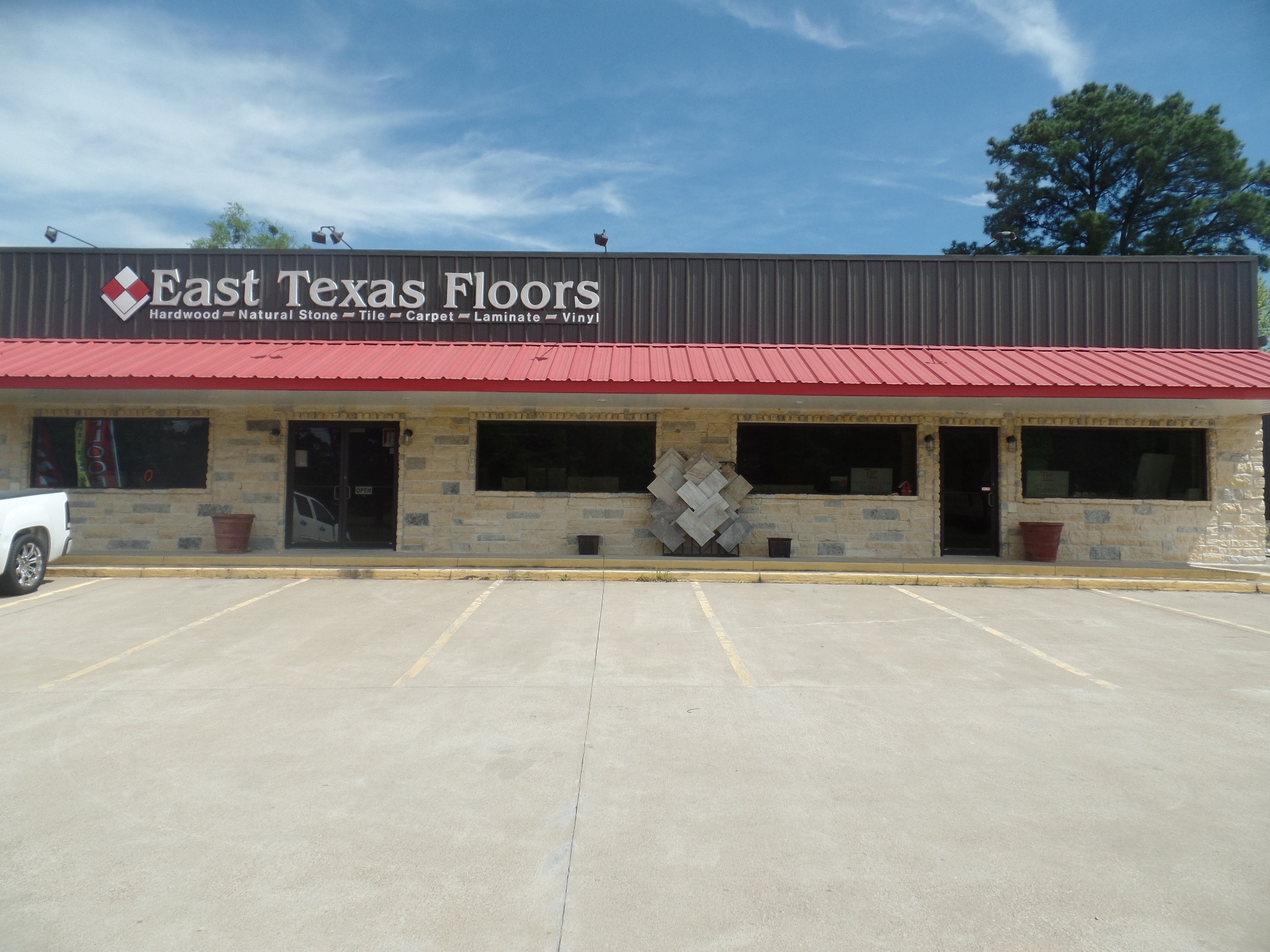 Retail in Tyler, TX for sale Primary Photo- Image 1 of 1