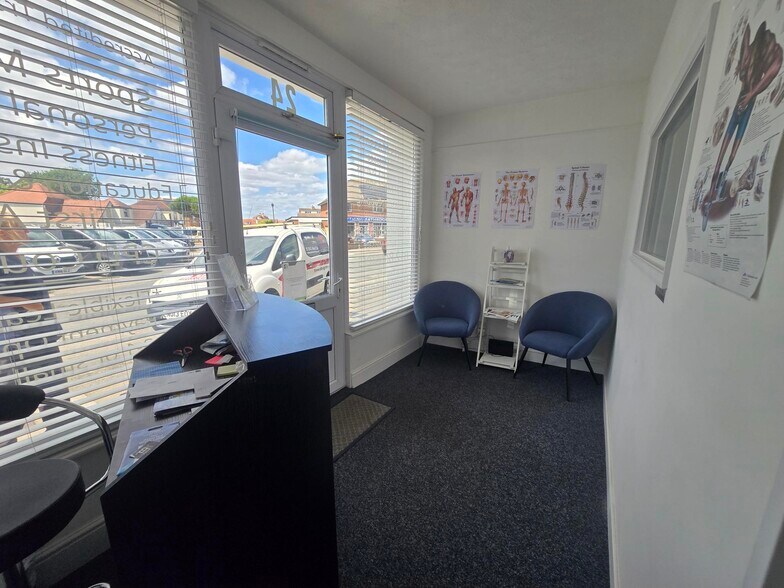 24 Felpham Rd, Bognor Regis for lease - Interior Photo - Image 2 of 6