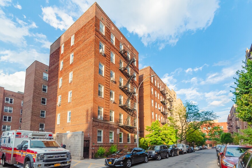 25-32 30th Dr, Astoria, NY 11102 | LoopNet