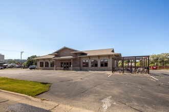 800 W Lyon Ave, Lake City, MN for lease Building Photo- Image 2 of 35