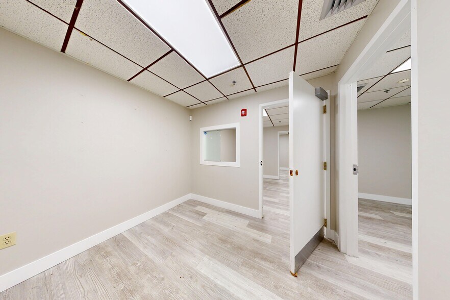 499 NW 70th Ave, Plantation, FL for sale - Matterport 3D Scan - Image 2 of 21