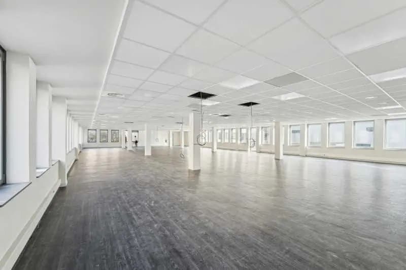 Office in Clichy for lease - Interior Photo - Image 3 of 6