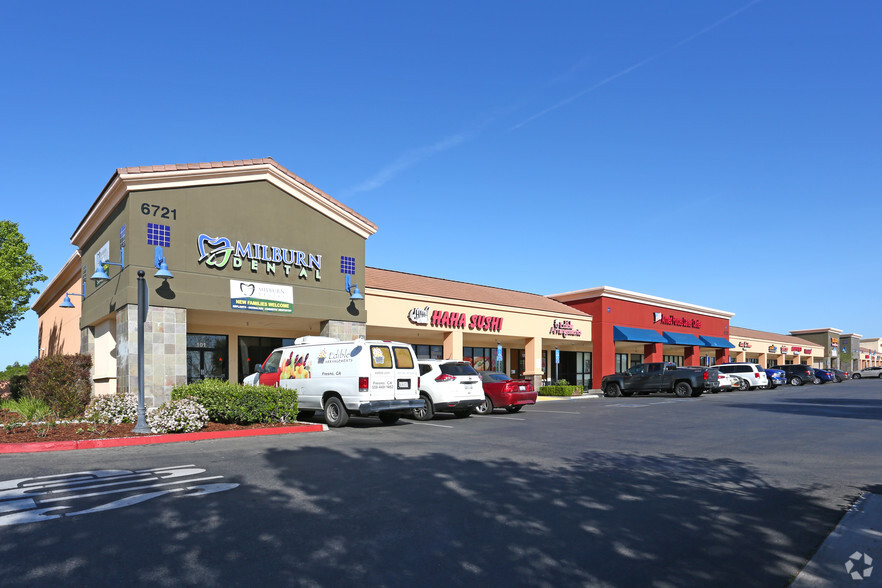 6701-6797 N Milburn Ave, Fresno, CA for lease - Building Photo - Image 2 of 4