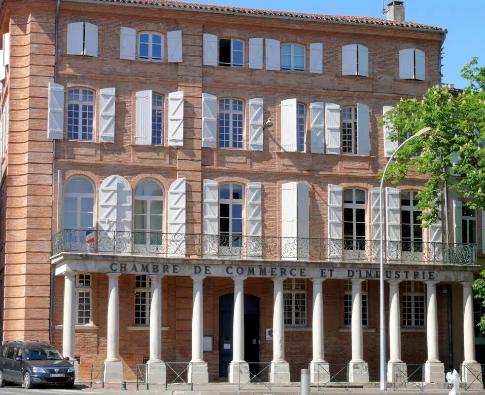 Office in Montauban for lease Building Photo- Image 1 of 3