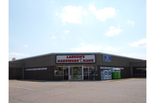 1370 E Bridge St, Redwood Falls, MN for sale - Primary Photo - Image 1 of 1