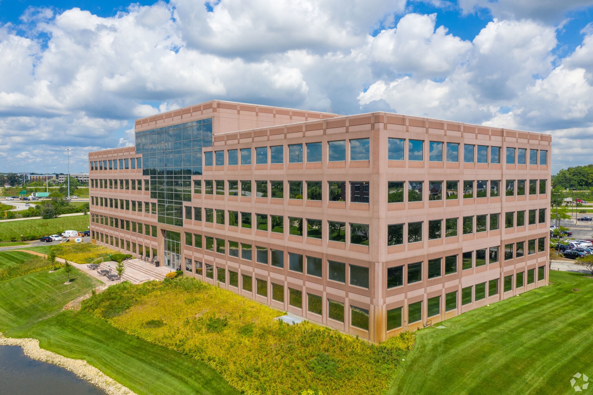 1333 Burr Ridge Pky, Burr Ridge, IL 60527 Burr Ridge, IL