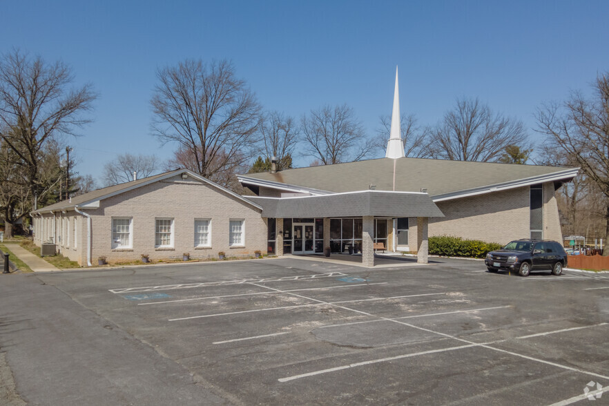 5906 Halpine Rd, Rockville, MD for sale - Building Photo - Image 1 of 2