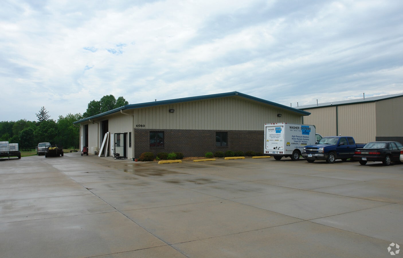 6050 NE 14th St, Des Moines, IA 50313