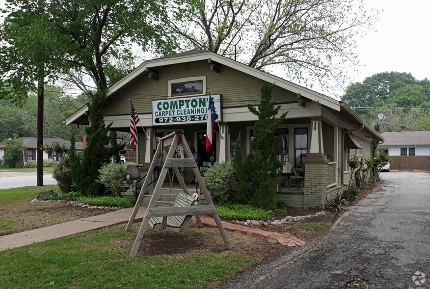 1314 & 1316 W Main St, Waxahachie, TX portfolio of 2 properties for sale on LoopNet.com - Primary Photo - Image 2 of 2