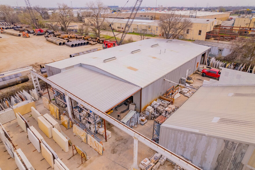 10582 Spangler Rd, Dallas, TX for sale - Building Photo - Image 3 of 30