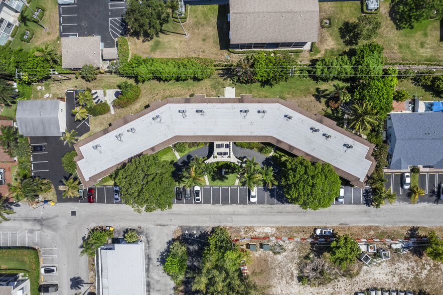 640 SE 2nd Ave, Boynton Beach, FL for sale - Building Photo - Image 3 of 44