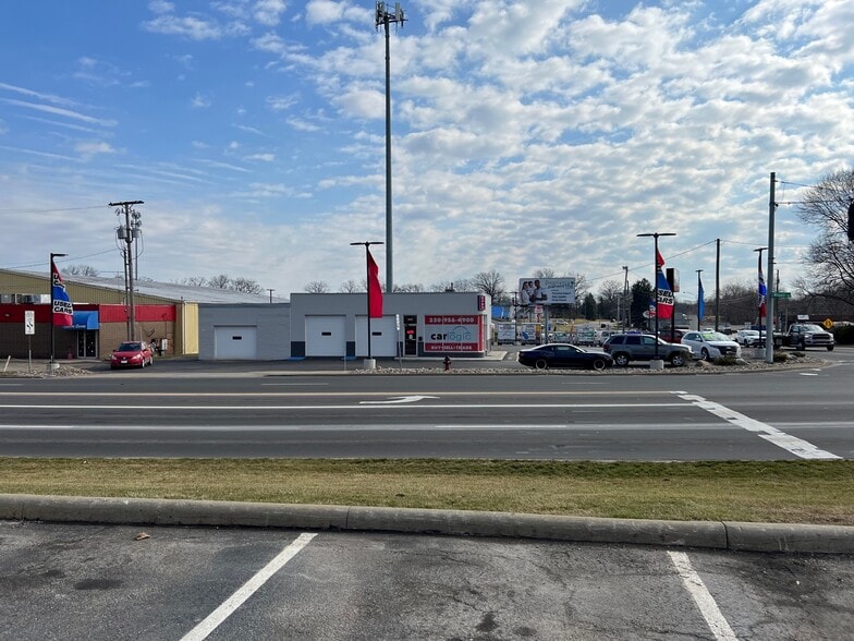 1202 Whipple Ave NW, Canton, OH for sale - Building Photo - Image 1 of 1