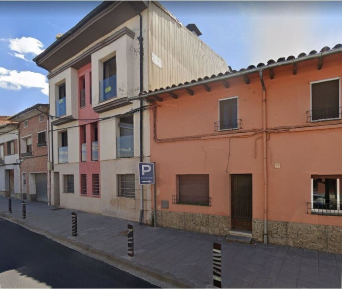 Carrer de la Creu Codines, 35, Roda de Ter, Barcelona for sale - Building Photo - Image 1 of 1