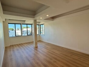 984 Monument St, Pacific Palisades, CA for lease Interior Photo- Image 1 of 16