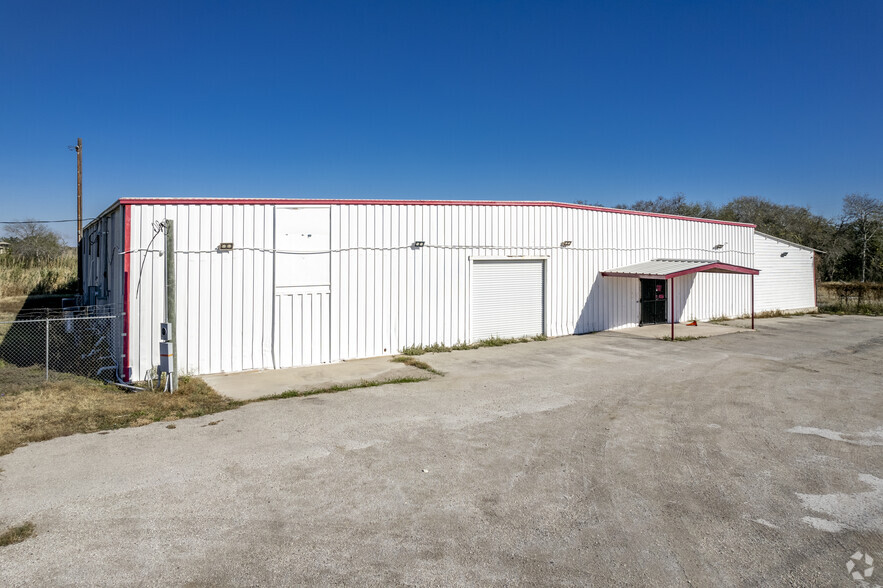 1457 S Highway 181, Karnes City, TX for sale - Building Photo - Image 1 of 6