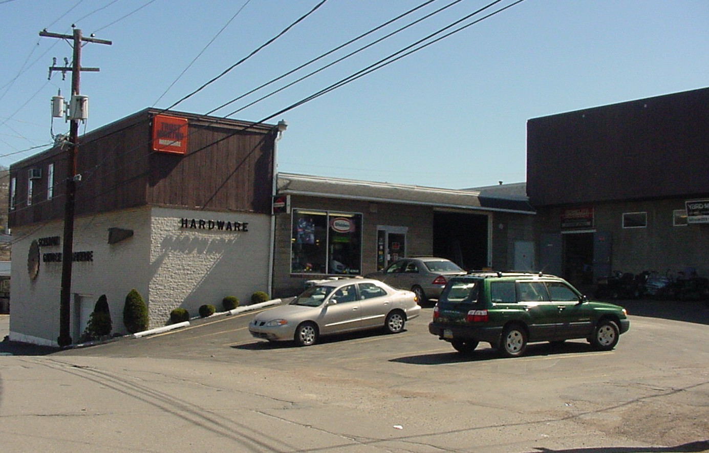 1020 Hemlock St, Scranton, PA for sale Primary Photo- Image 1 of 3