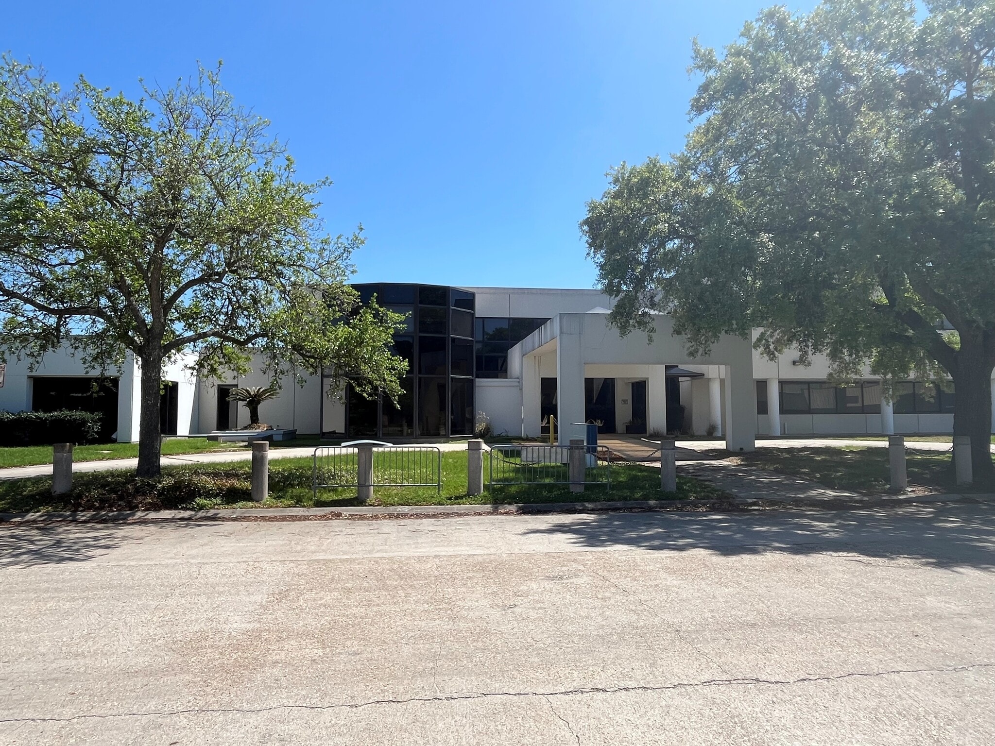 4301 Poche Ct W, New Orleans, LA for sale Building Photo- Image 1 of 15