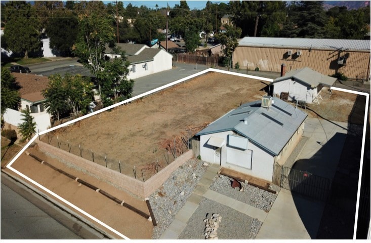 622 Elm Ave, Beaumont, CA for sale - Building Photo - Image 1 of 16