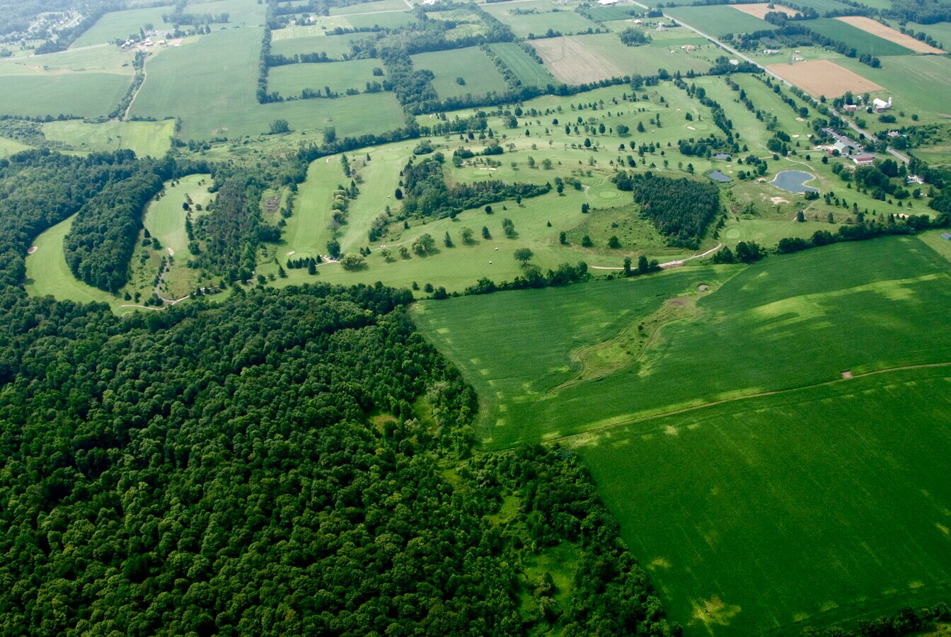 5690 Corners Rd, Camillus, NY 13031