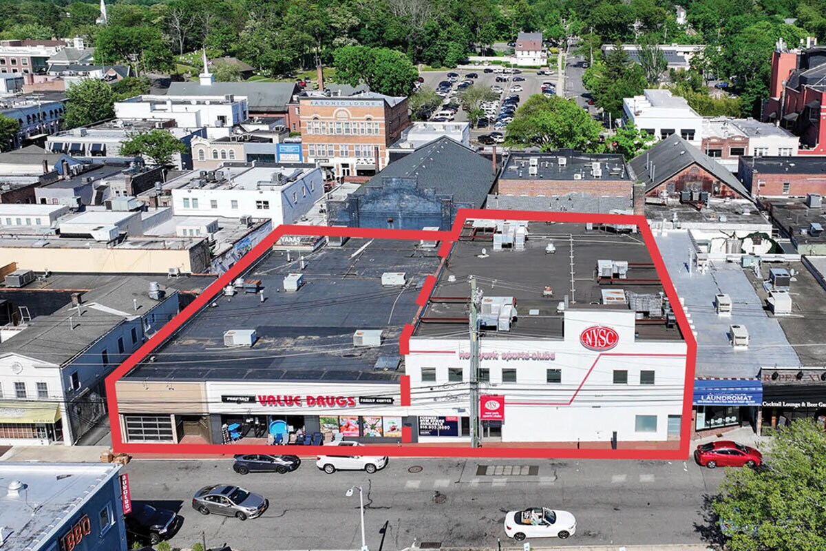 349-351 New York Ave, Huntington, NY for lease Building Photo- Image 1 of 8