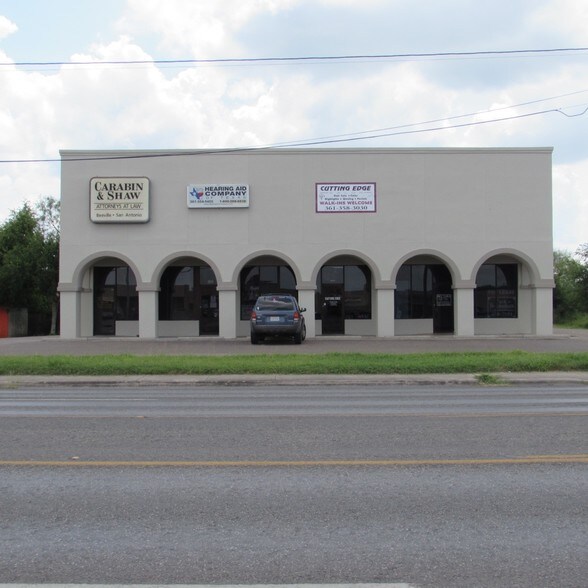 2012 N Saint Marys St, Beeville, TX for sale - Primary Photo - Image 1 of 1