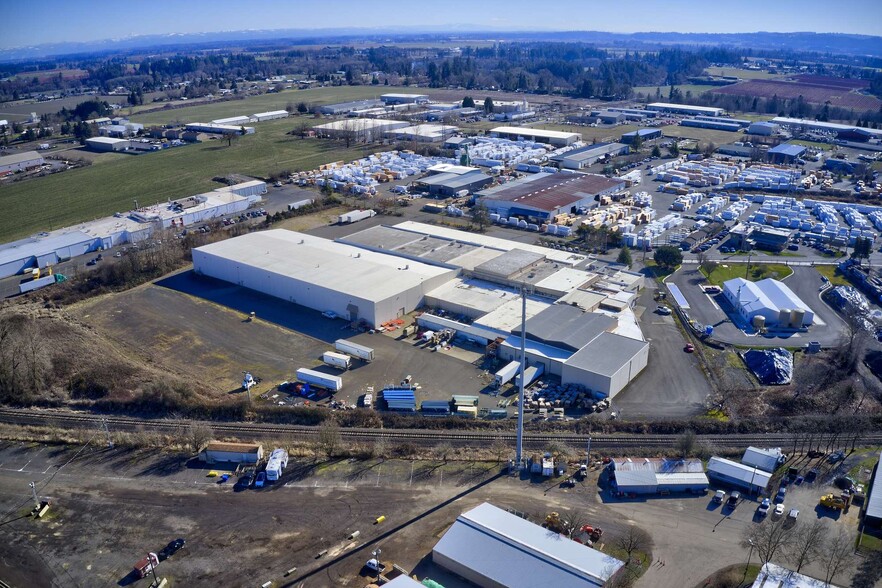 2803 NE Orchard Ave, McMinnville, OR for sale - Building Photo - Image 3 of 6