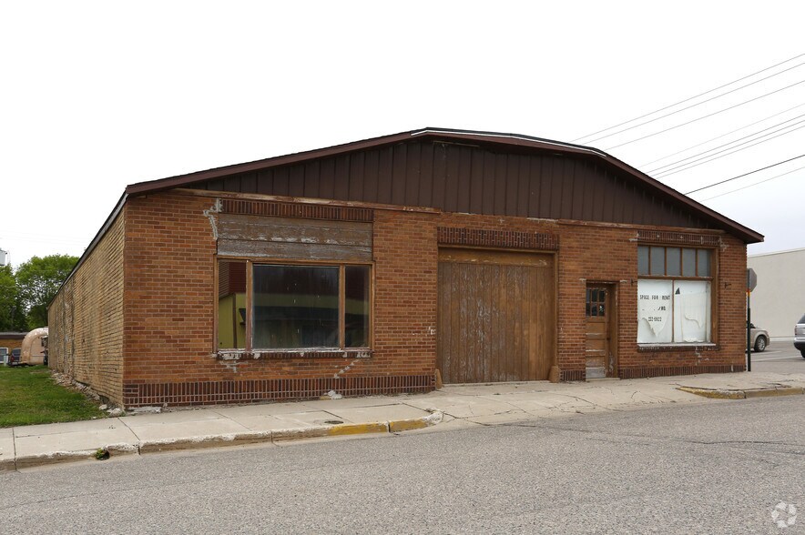 210 N 11th St, Kerkhoven, MN 56252