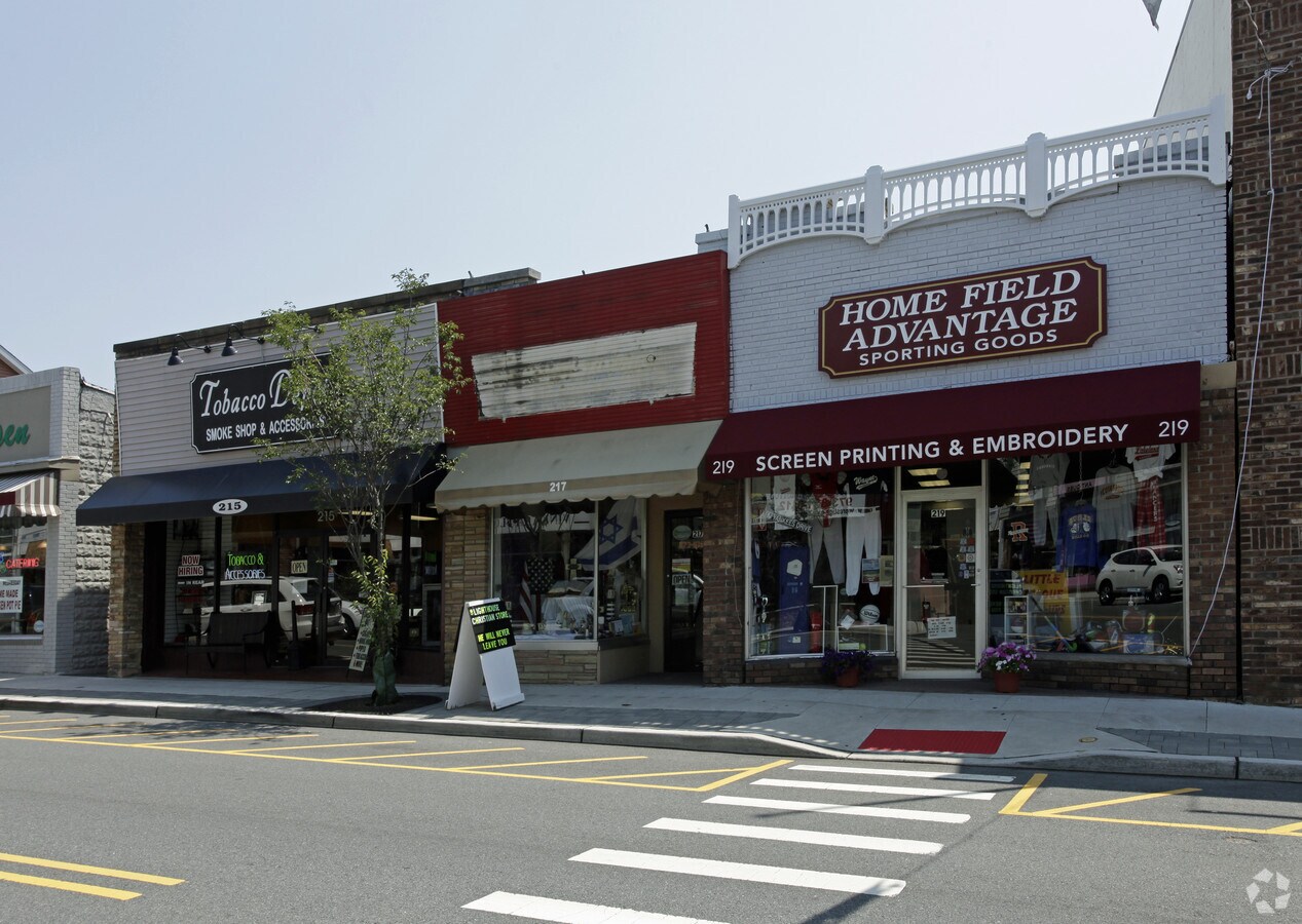 215219 Wanaque Ave, Pompton Lakes, NJ 07442